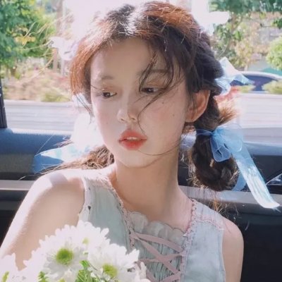 比基尼少女